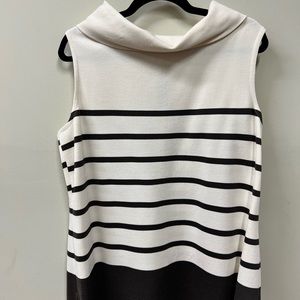 Lovely size 16 St John sleeveless brown and white tunic.